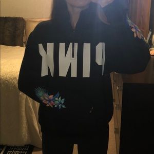 VS PINK Quarter Zip SZ XS & S